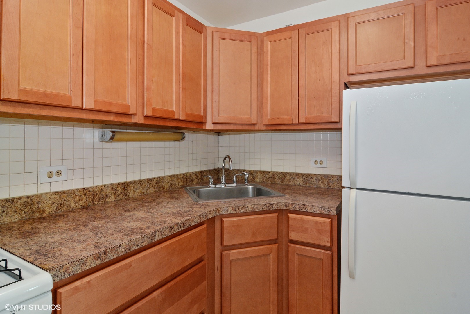400 East Randolph Street, Unit 822 Chicago, IL 60601 - Photo 7 of 15