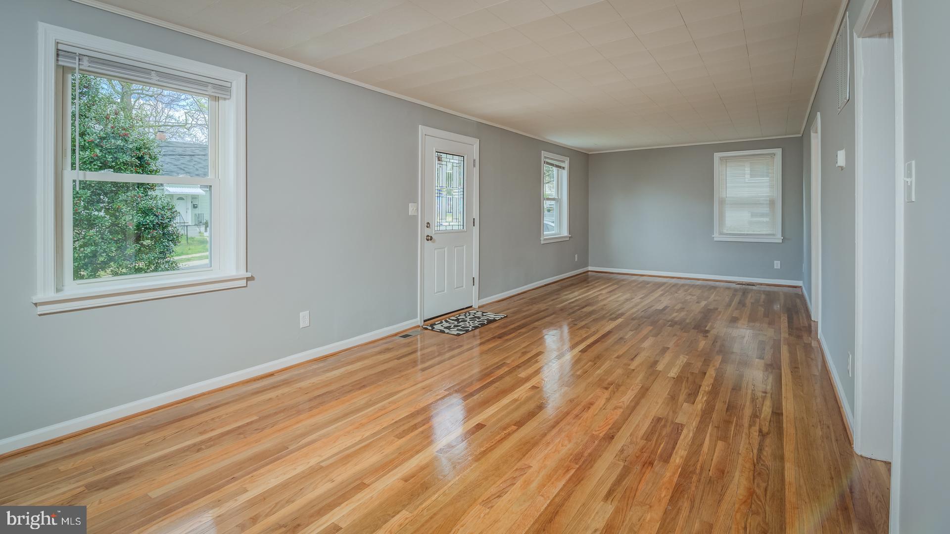2808 Urbana Drive Silver Spring, MD 20906 - Photo 5 of 39 Huge expanded Living Room w/refinished wood floor