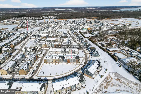a view of building with outdoor space