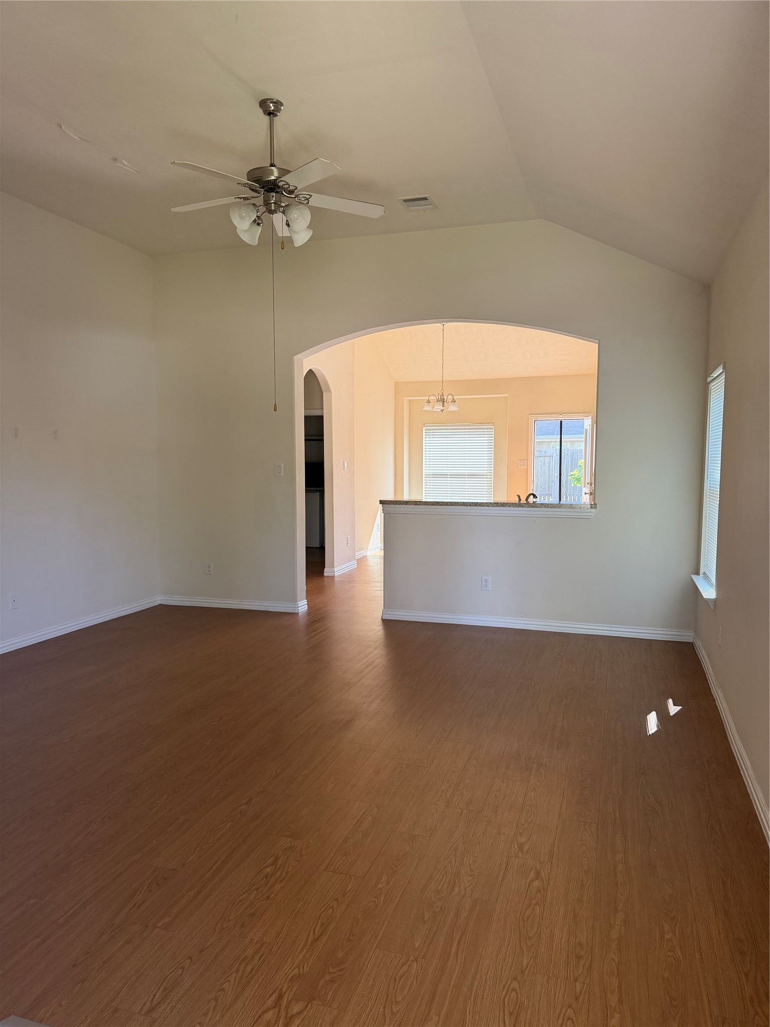 7534 Abbey Point Lane Houston, TX 77049 - Photo 4 of 13