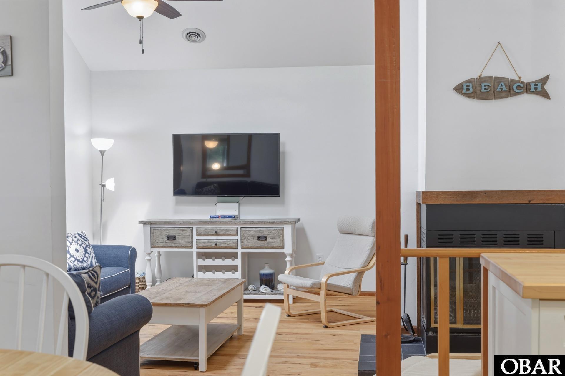 175 Beech Tree Trail, Unit 5 Southern Shores, NC 27949 - Photo 9 of 50 Sunken Living Room
