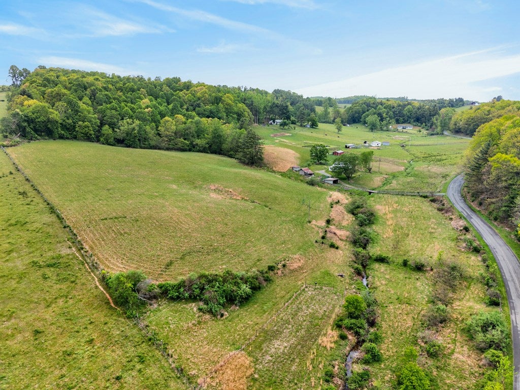 622 Soapstone Road Galax, VA 24333 - Photo 38 of 68 Gallery Image 38