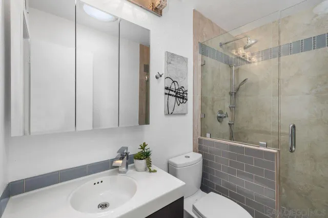 $1,590,000 | 4404 Vivaracho Court, San Diego, CA 92124