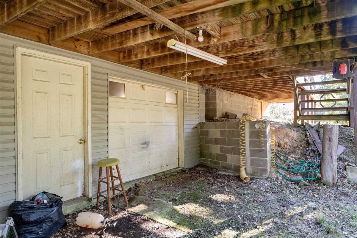 3316 Toms Creek Road Linden, TN 37096 - Photo 31 of 44 a view of a porch with potted plants