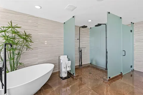 $8,150,000 | 2200 North Ocean Boulevard, Unit N605, Fort Lauderdale, FL 33305