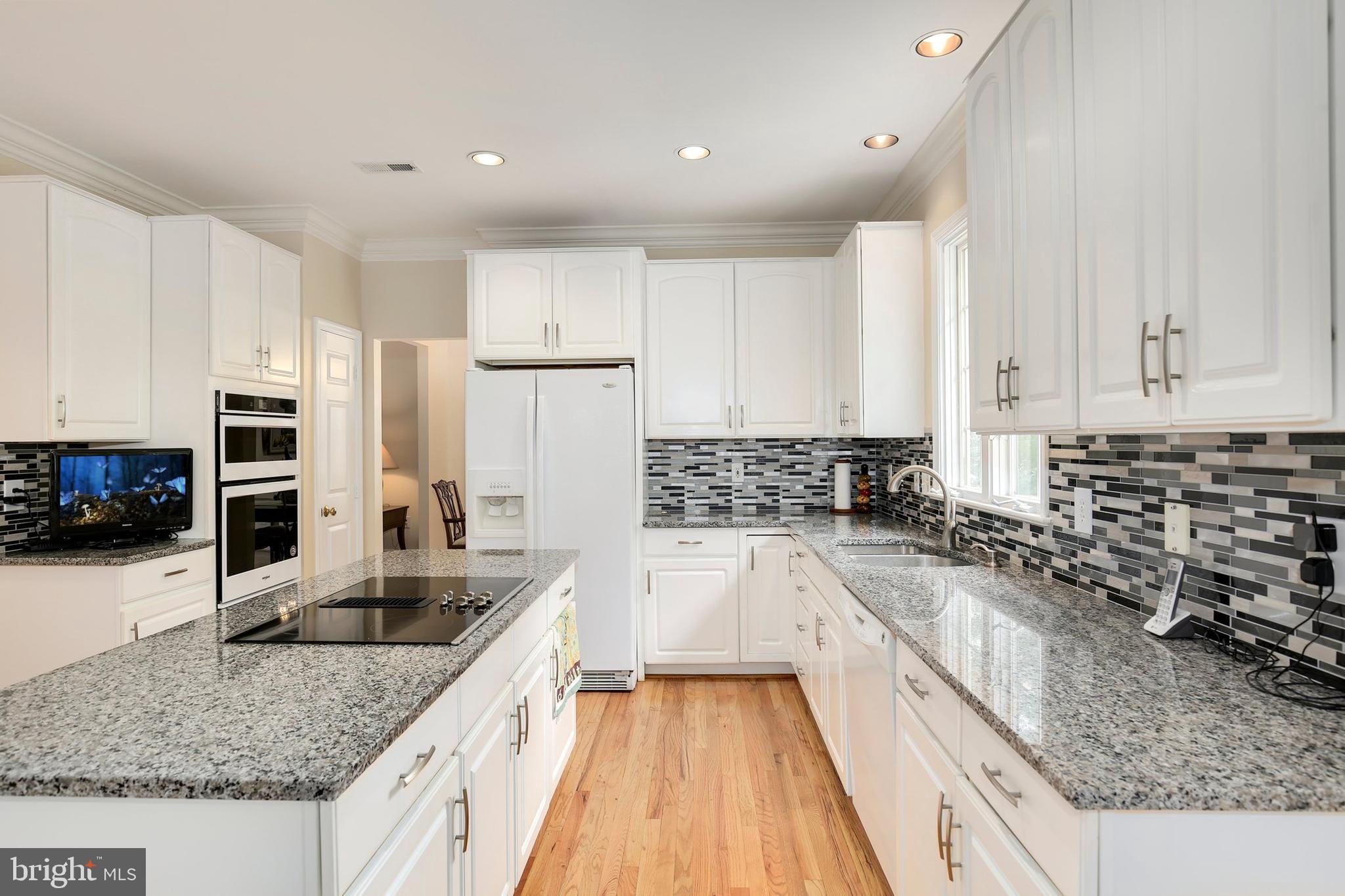 12204 Falls Road Potomac, MD 20854 - Photo 14 of 40 Gallery Image 14