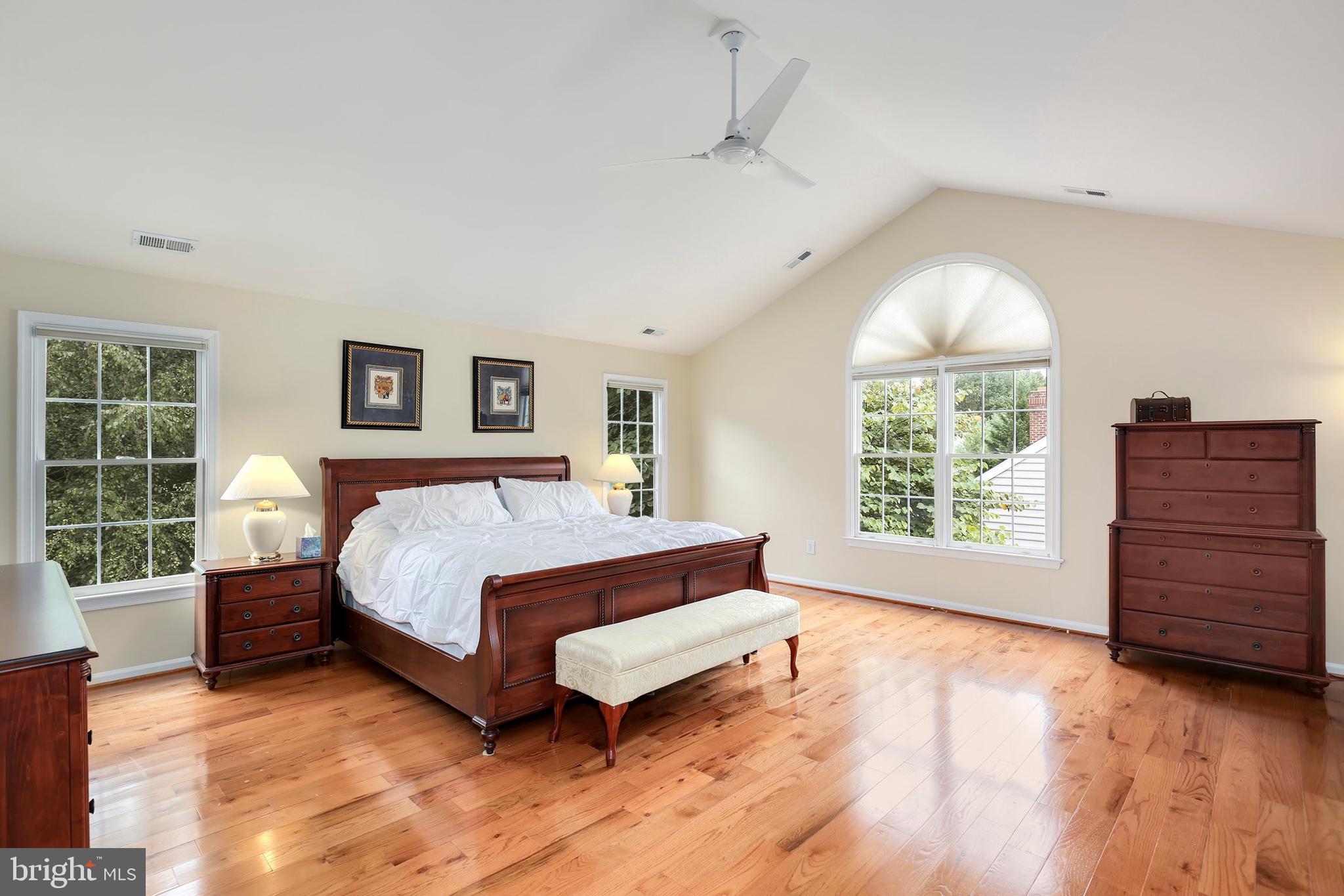 12204 Falls Road Potomac, MD 20854 - Photo 20 of 40 Gallery Image 20