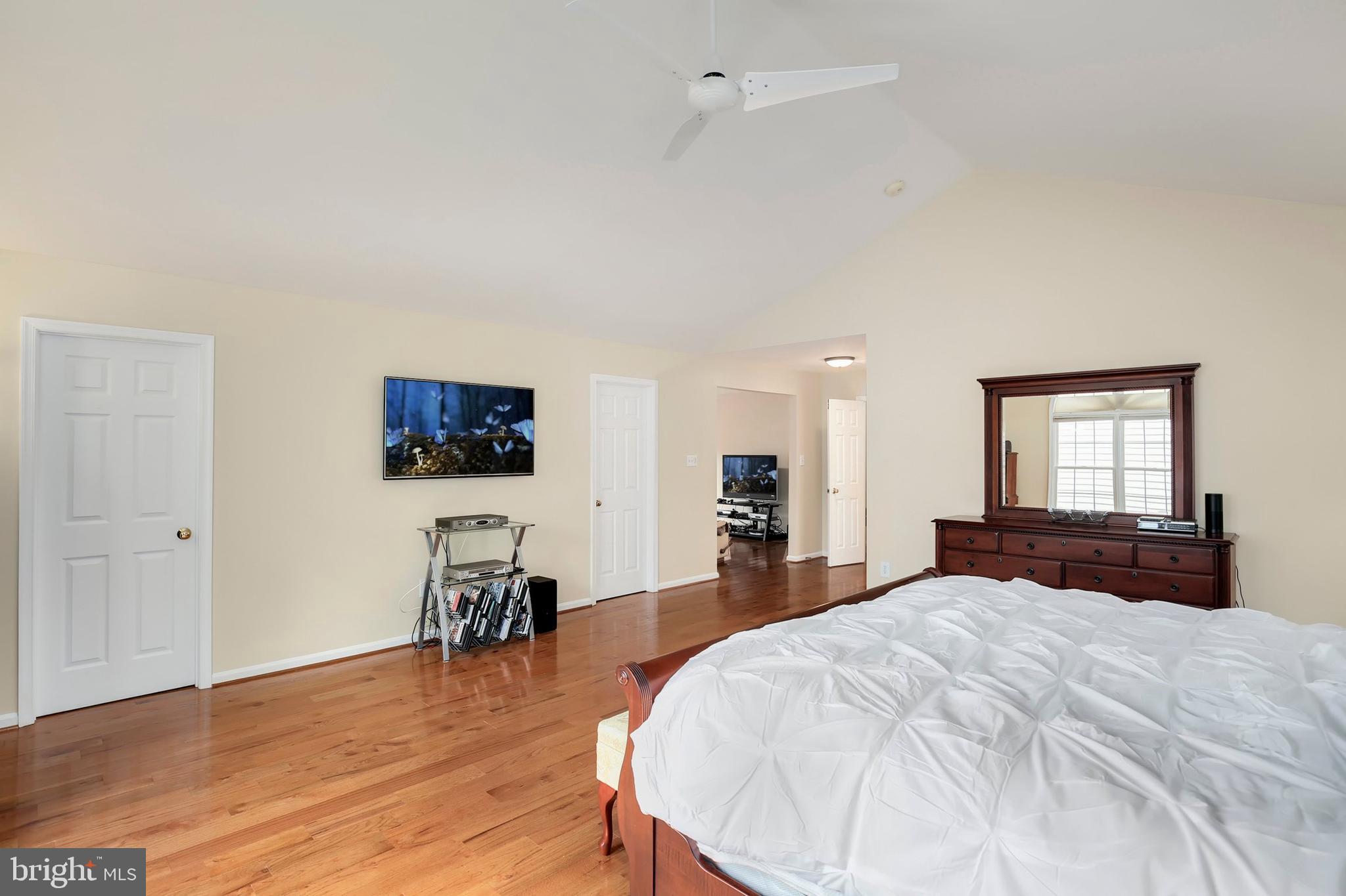 12204 Falls Road Potomac, MD 20854 - Photo 21 of 40 Gallery Image 21