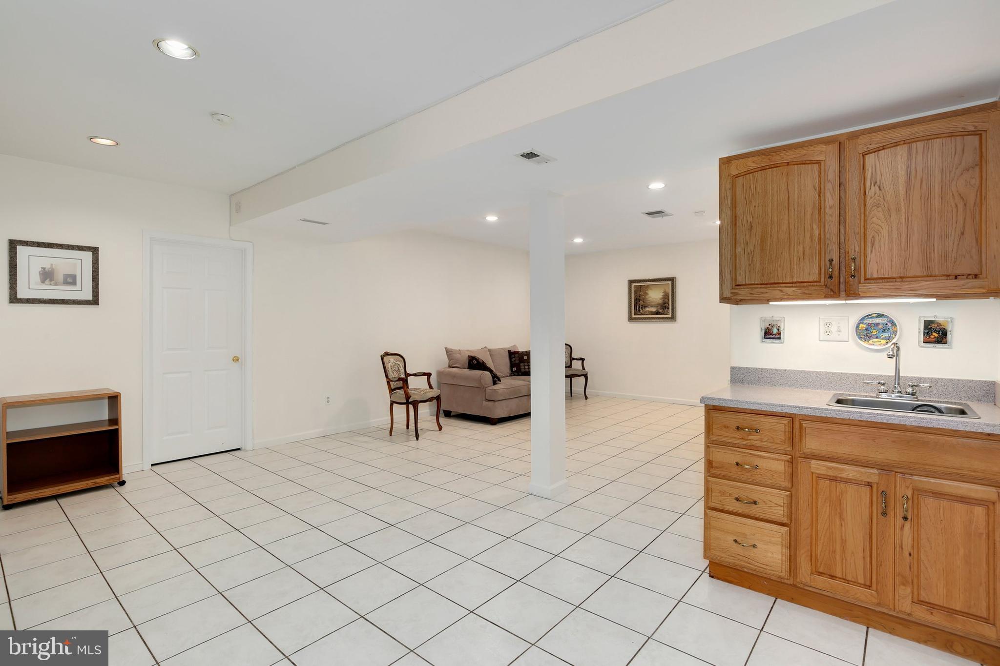 12204 Falls Road Potomac, MD 20854 - Photo 35 of 40 Gallery Image 35