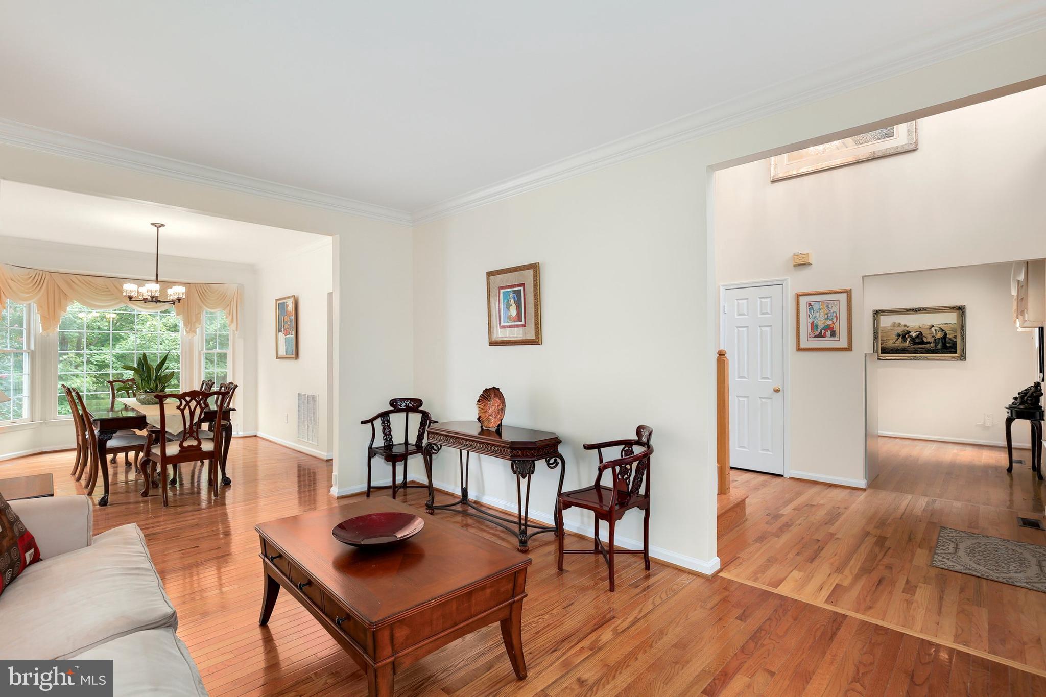 12204 Falls Road Potomac, MD 20854 - Photo 8 of 40 Gallery Image 8