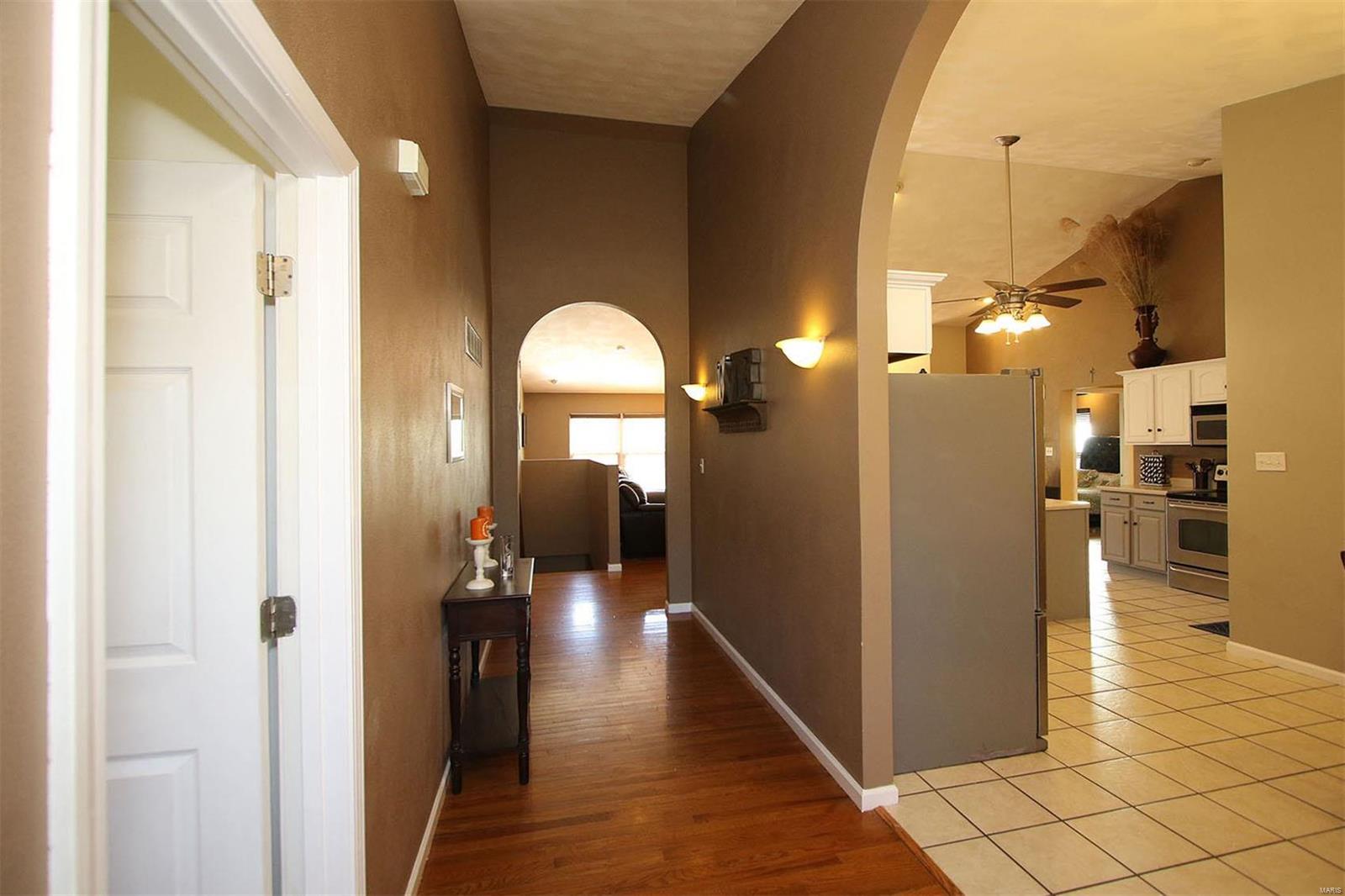 320 Eiler Road Belleville, IL 62223 - Photo 5 of 39 Gallery Image 5
