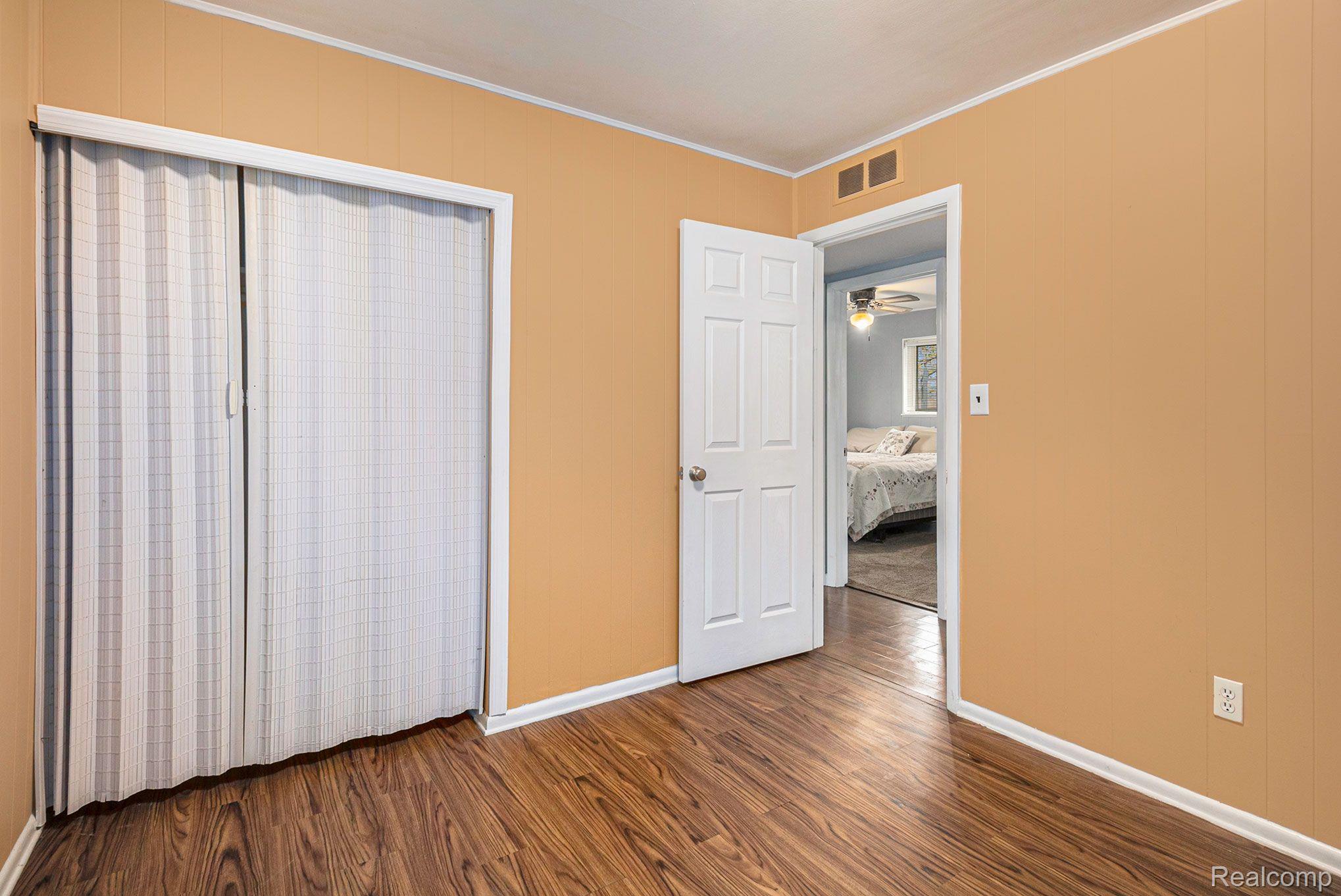 1902 Dawn Ridge Road Walled Lake, MI 48390 - Photo 19 of 39 1902 DAWN RIDGE BEDROOM 2