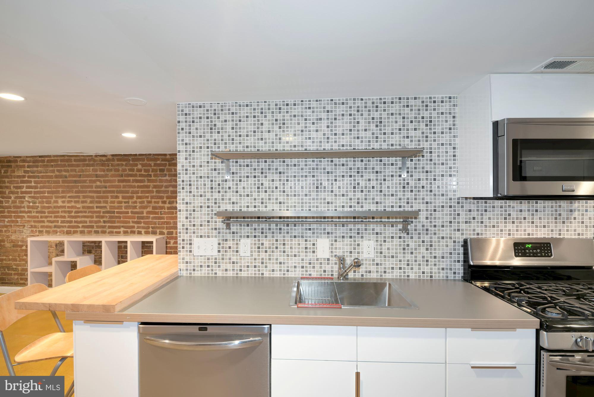 2721 Ontario Road Northwest, Unit B Washington, DC 20009 - Photo 12 of 21