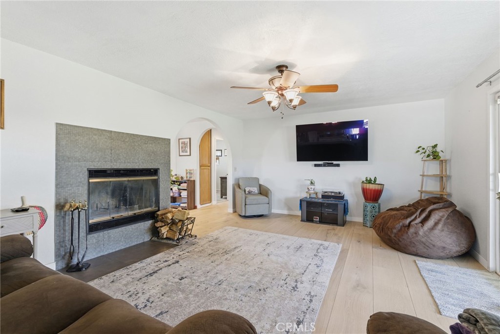 7868 Arrowhead Lake Road Hesperia, CA 92345 - Photo 14 of 45