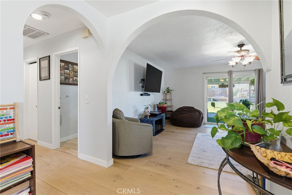 7868 Arrowhead Lake Road Hesperia, CA 92345 - Photo 16 of 45