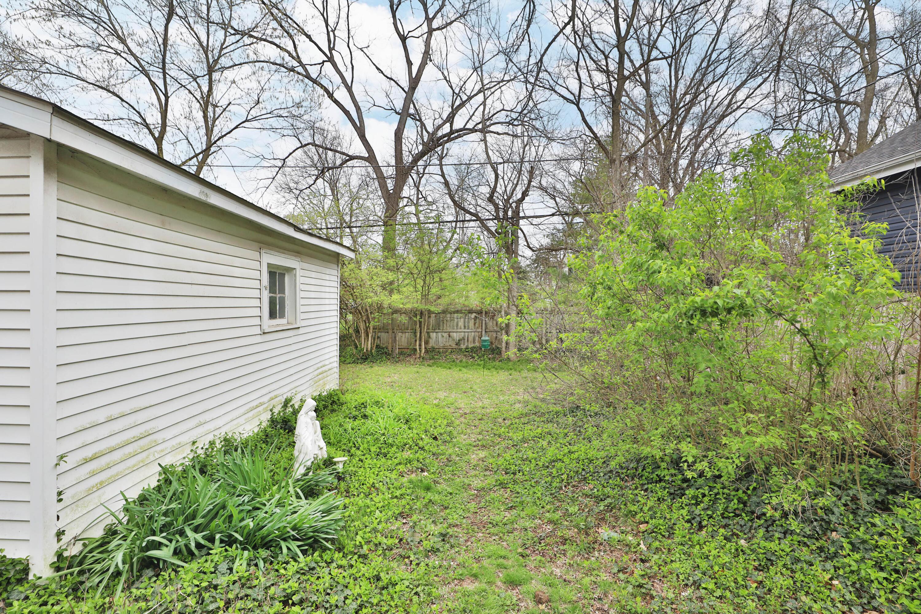 52 Blenheim Road Columbus, OH 43214 - Photo 39 of 42 Backyard