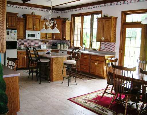 129 Purvis Road Butler, PA 16001 - Photo 3 of 8 Kitchen.
