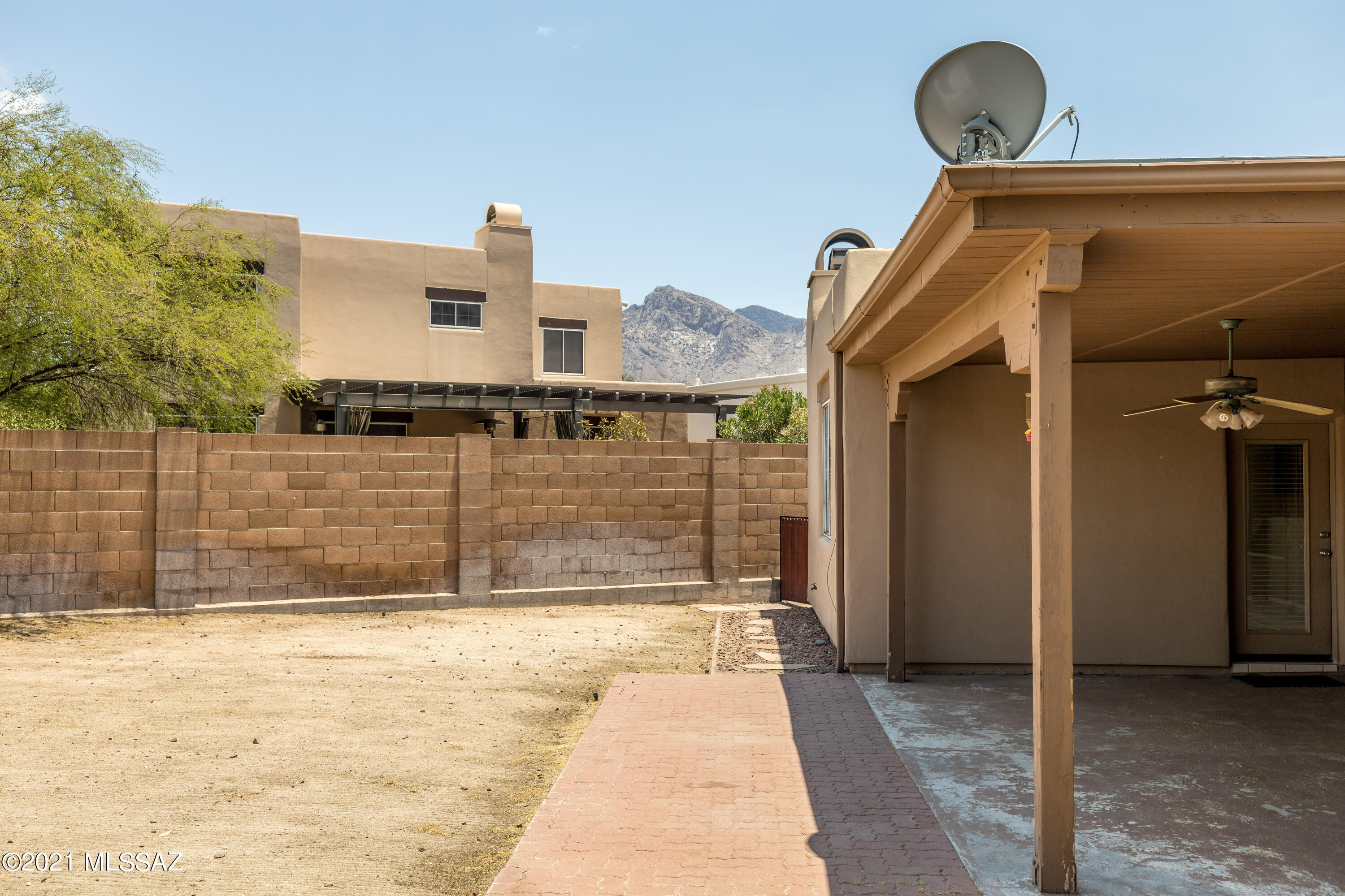 10196 North Inverrary Place Oro Valley, AZ 85737 - Photo 32 of 38