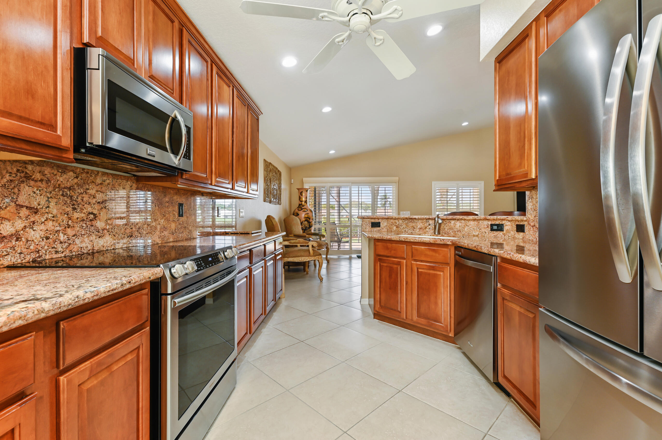 12075 Roma Road Boynton Beach, FL 33436 - Photo 5 of 33 KITCHEN