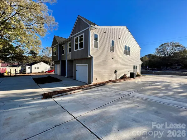 $1,725 | 574 North Broad Street, Unit A, Mooresville, NC 28115