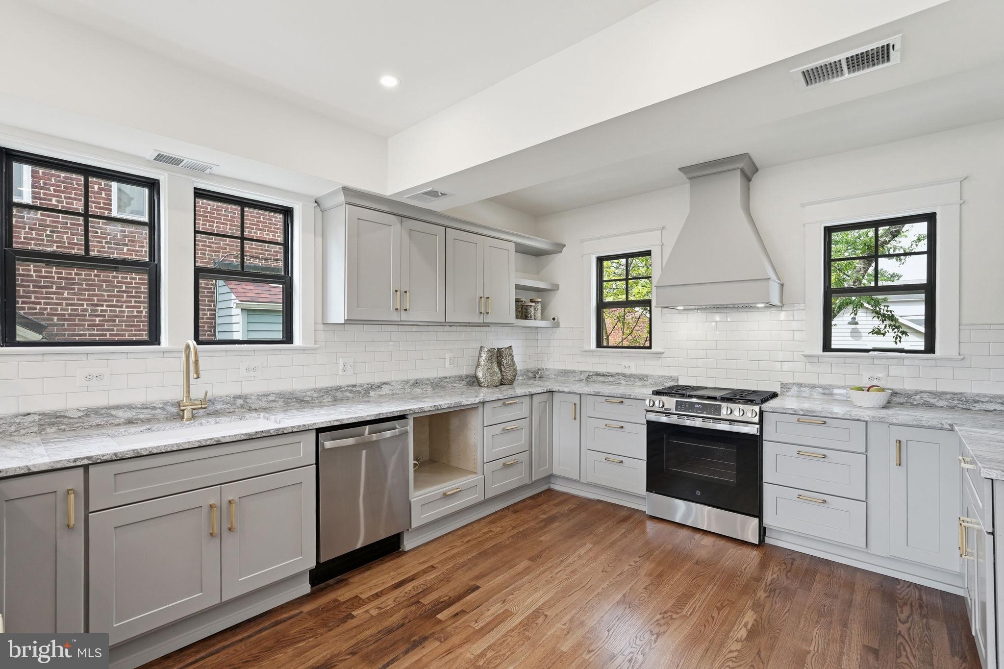 2605 33rd Street Southeast Washington, DC 20020 - Photo 2 of 44
