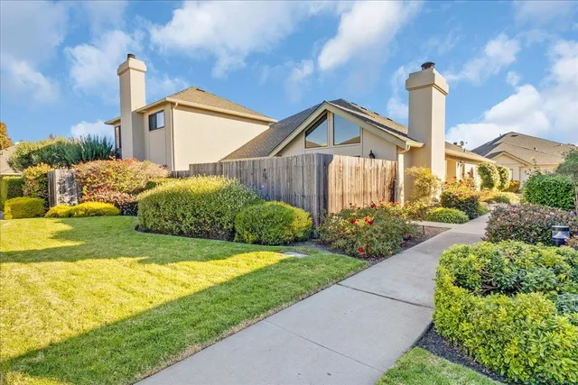 $695,000 | 118 Nissen Road, Unit 1, Salinas, CA 93901