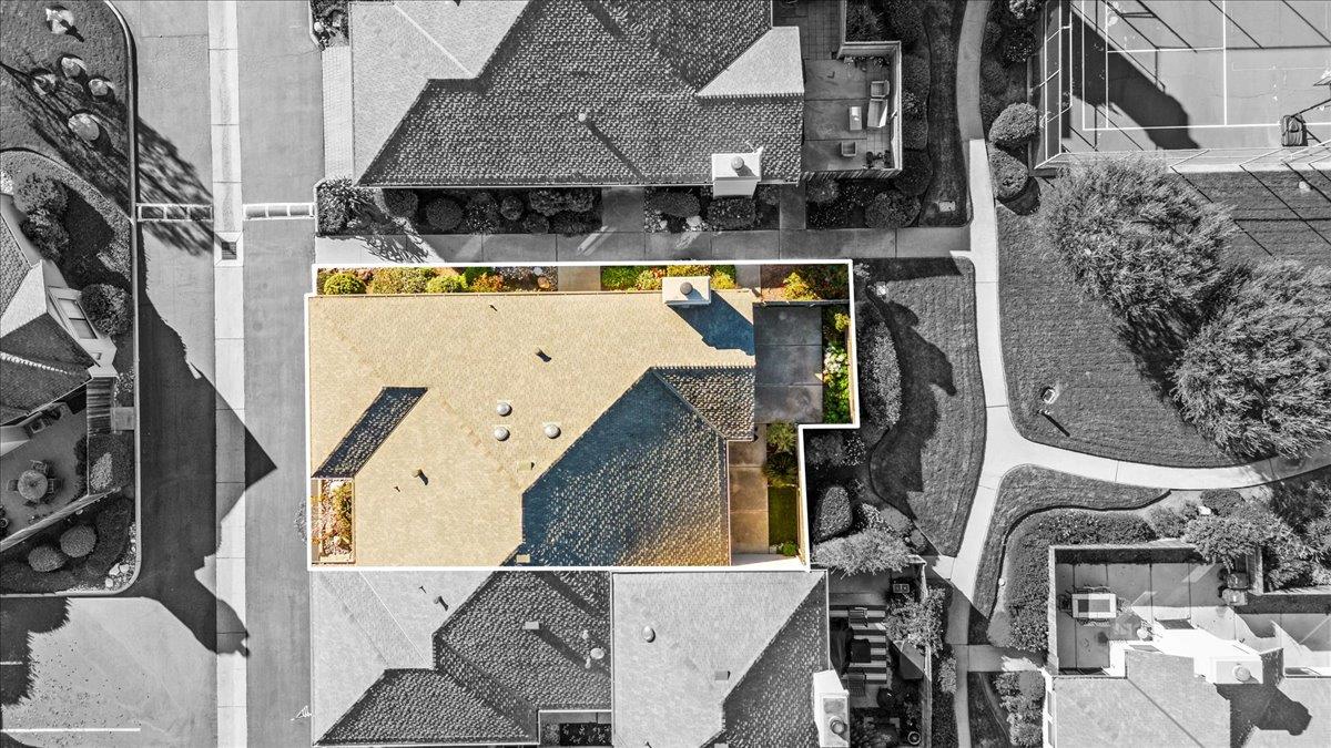 118 Nissen Road, Unit 1 Salinas, CA 93901 - Photo 34 of 39 an aerial view of residential houses with outdoor space