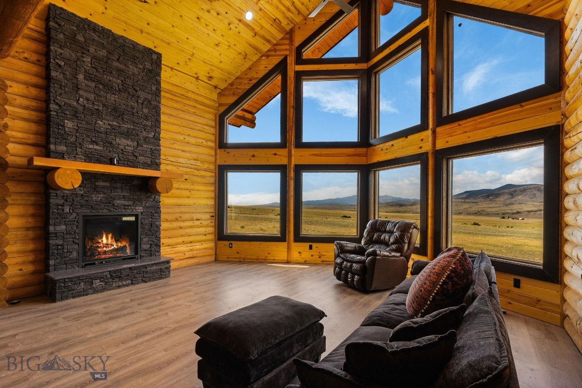 160 Wapiti Road Whitehall, MT 59759 - Photo 18 of 57 Current furnishings