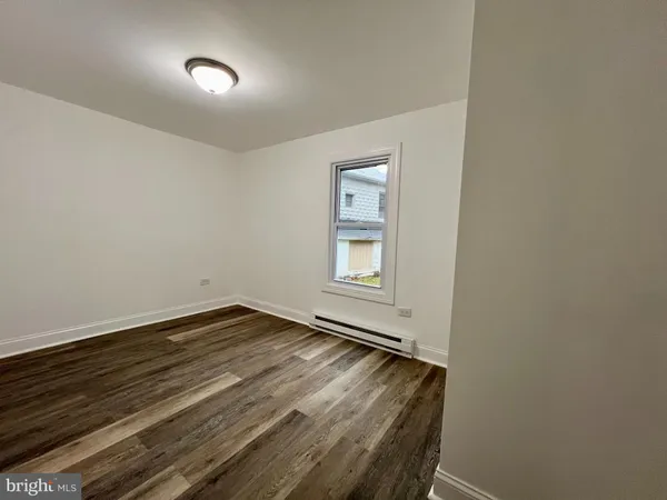 $950 | 20 Laurel Hill Lane, Berkeley Springs, WV 25411