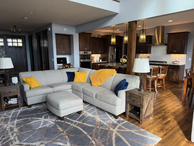 $899,000 | 1774 Highway 2 Two Harbors, Two Harbors, MN 55616