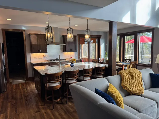 $899,000 | 1774 Highway 2 Two Harbors, Two Harbors, MN 55616