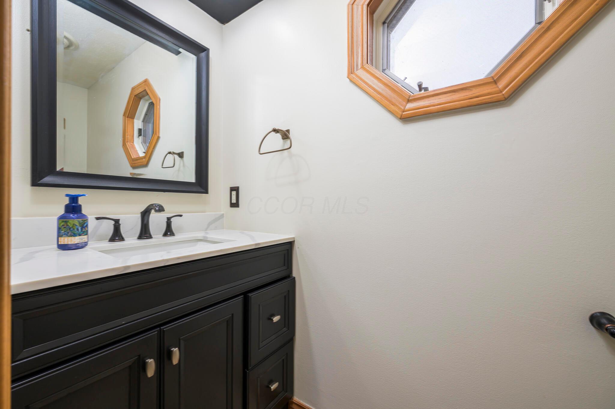 23481 Fairmount Road Waynesfield, OH 45896 - Photo 24 of 76 23481 Fairmount Road (23)