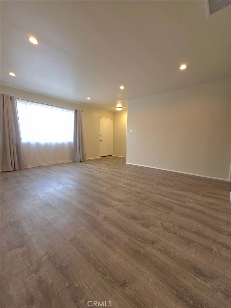 866 Random Lane Duarte, CA 91010 - Photo 7 of 19 Living Room w/Entry