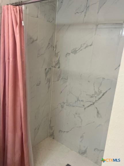 2603 West Main Street Cameron, TX 76520 - Photo 25 of 29 Master Marble Shower