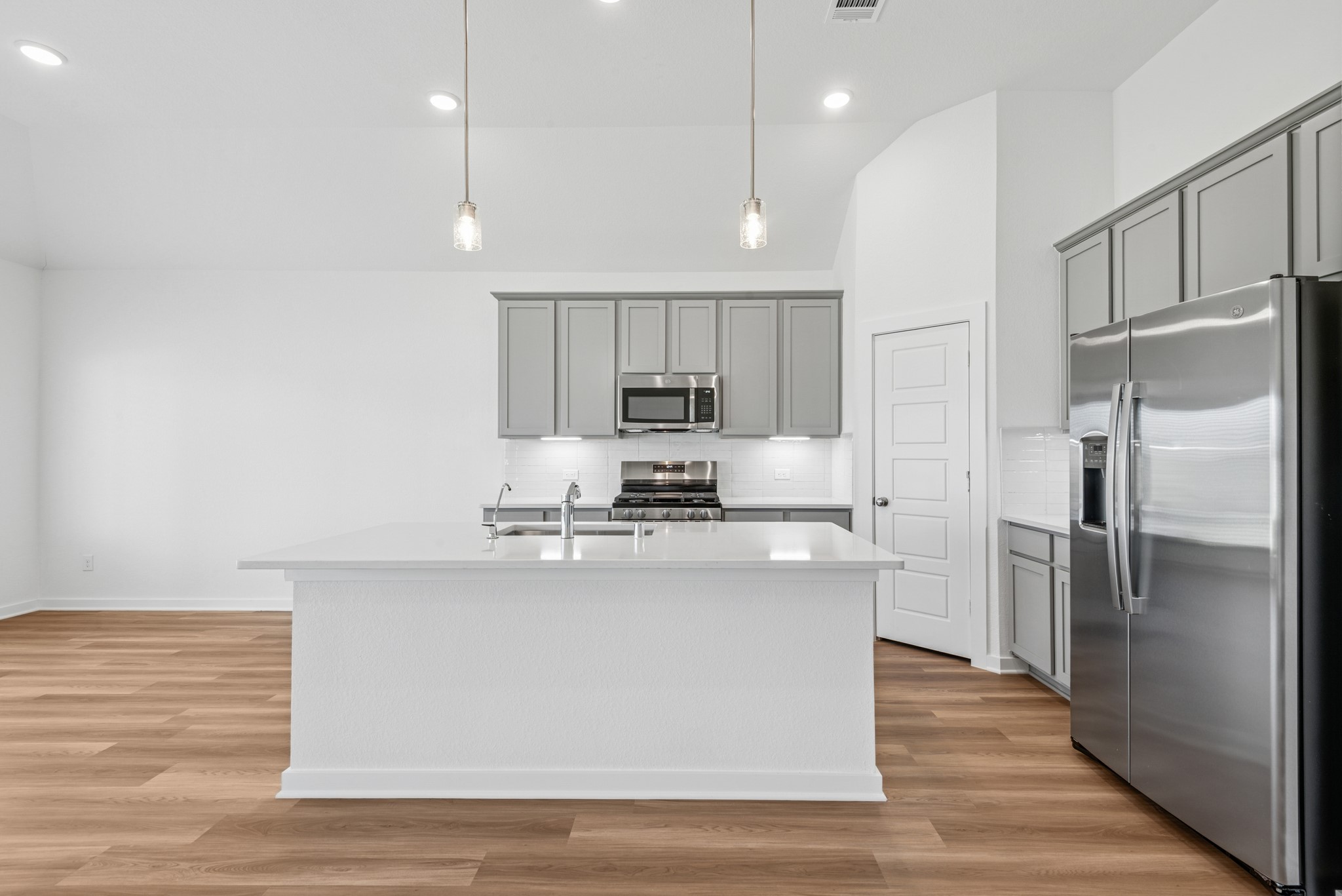 2031 Heather Rdg Way Rosenberg, TX 77471 - Photo 12 of 42