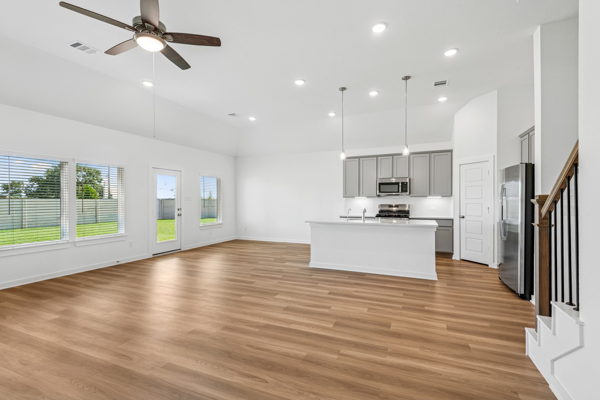 2031 Heather Rdg Way Rosenberg, TX 77471 - Photo 3 of 42