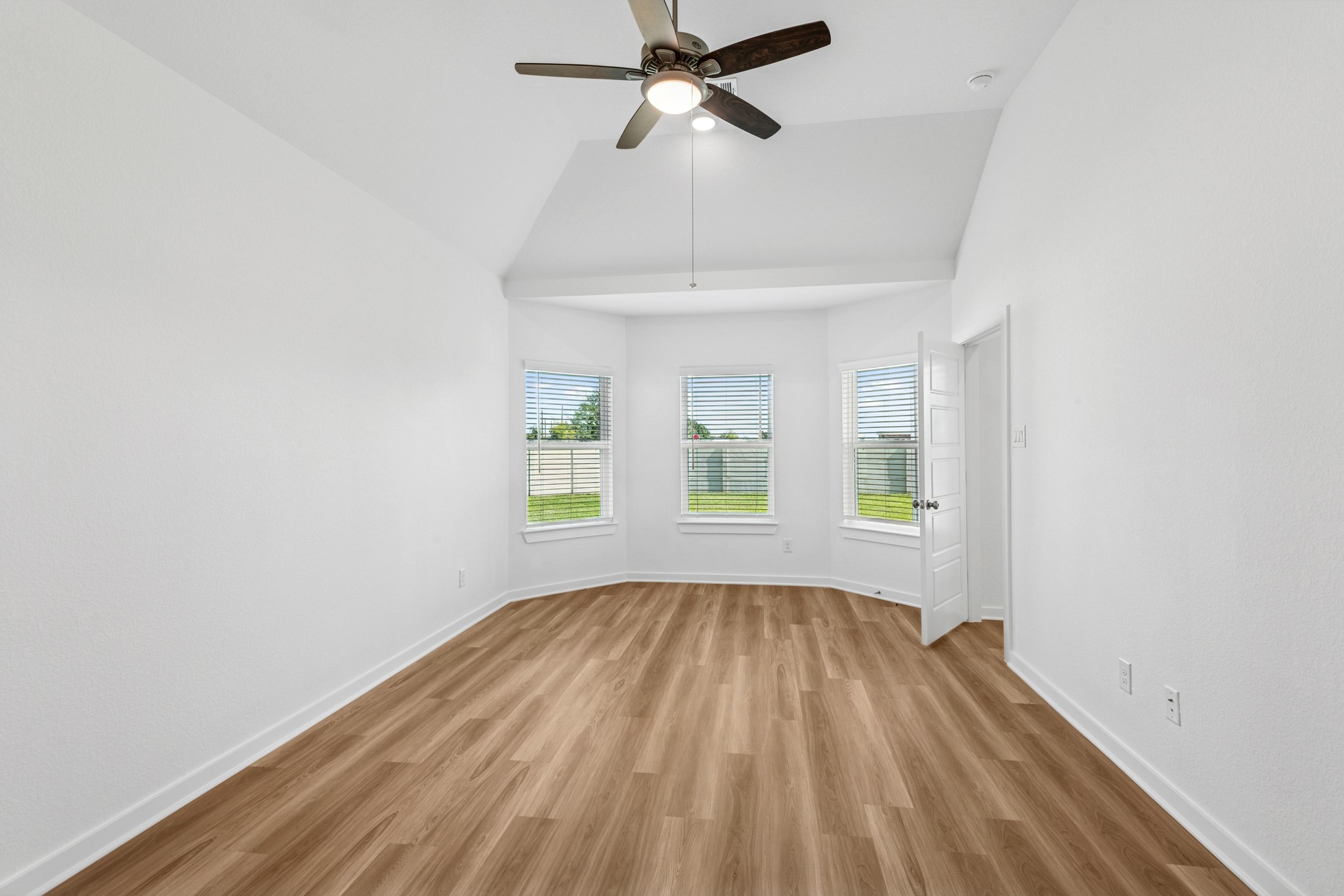 2031 Heather Rdg Way Rosenberg, TX 77471 - Photo 4 of 42