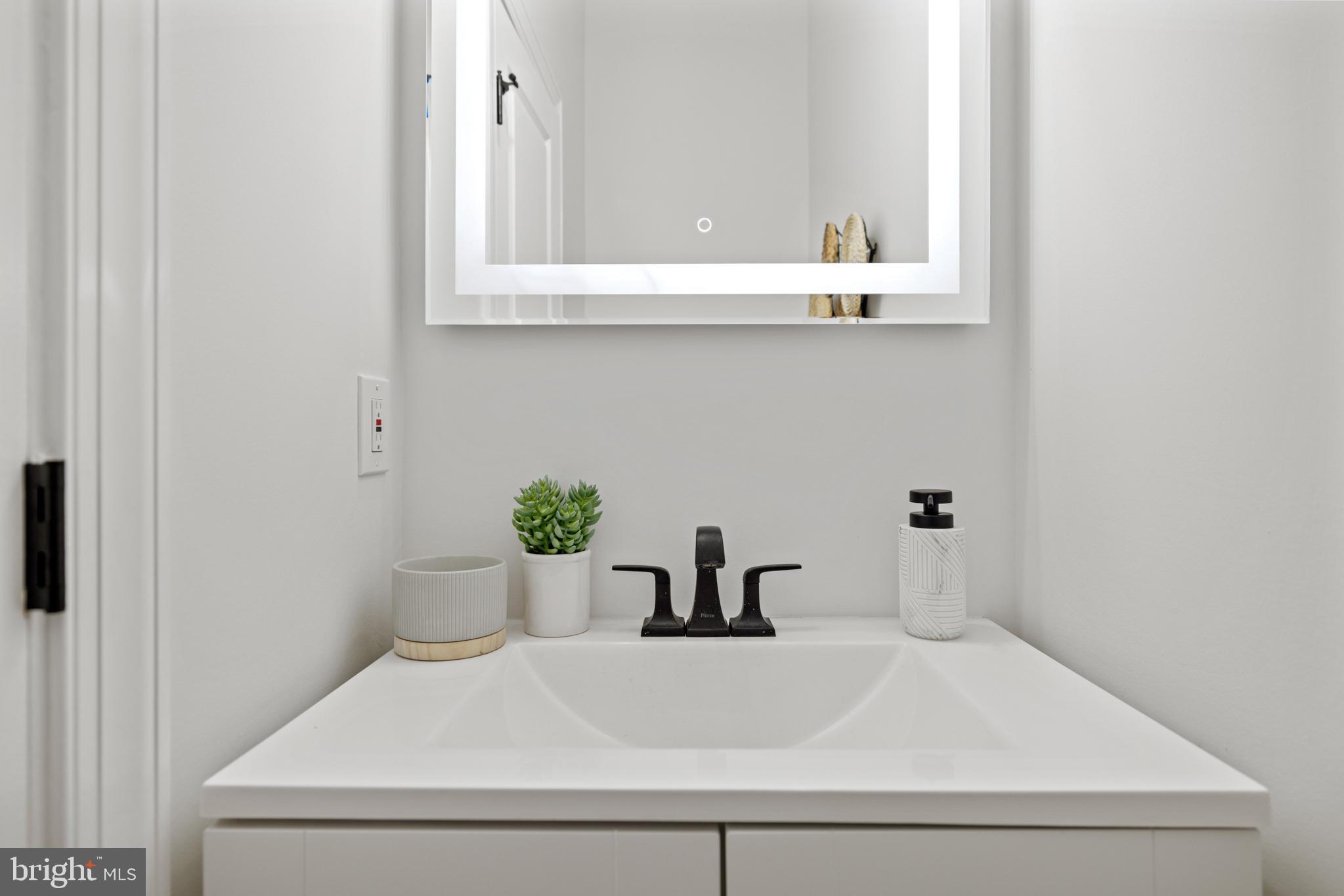 125 R Street Northeast Washington, DC 20002 - Photo 10 of 39