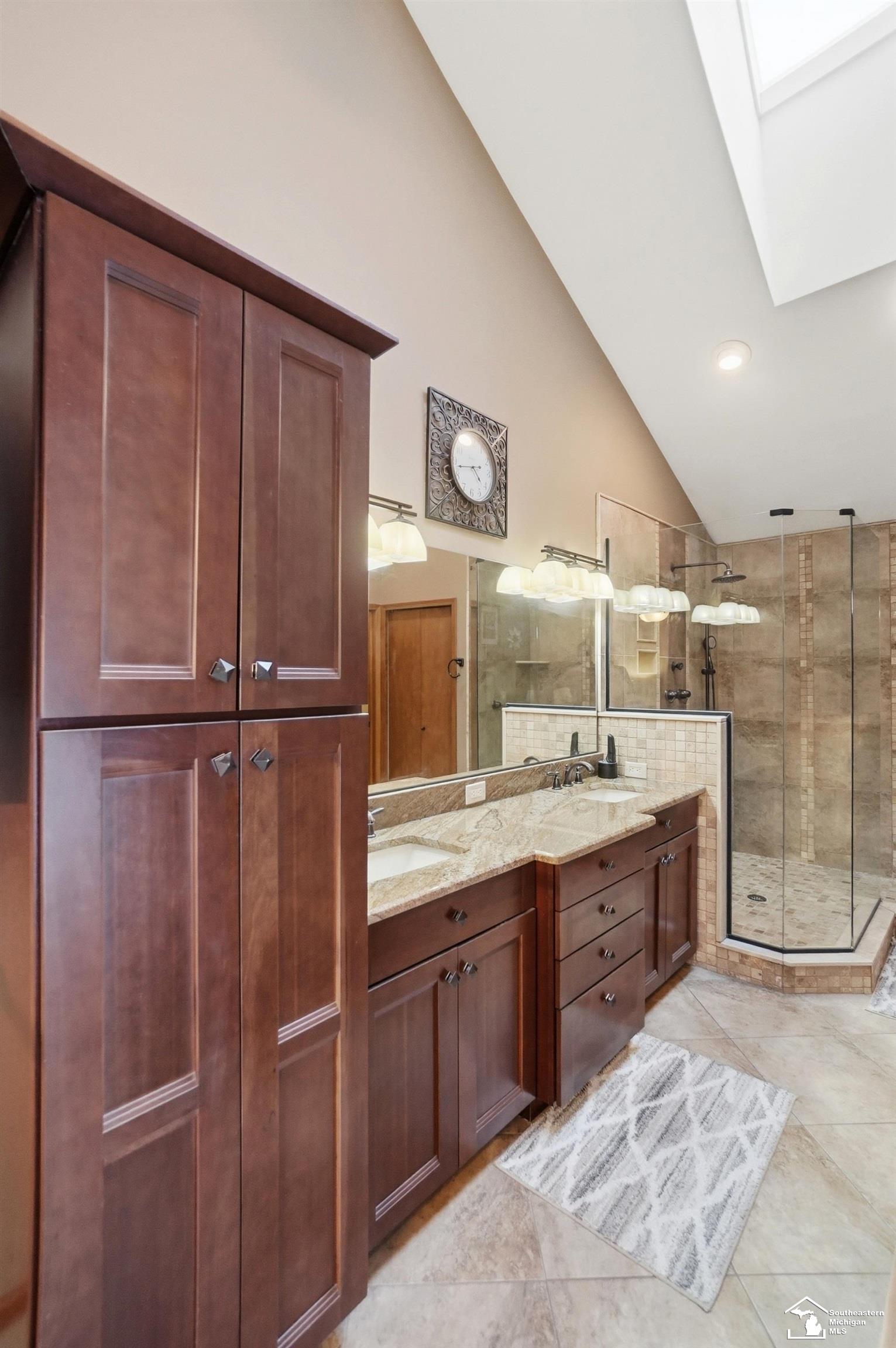 343 East Hurd Road Monroe, MI 48162 - Photo 28 of 77 50197071-fdba4f3b-2693-4565-84ca-15bc74e14cd4.JPG