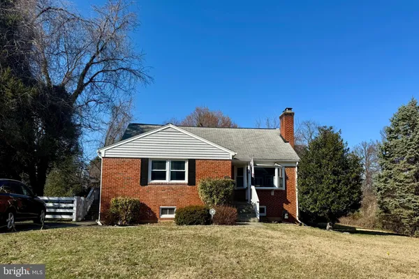 $3,950 | 6800 Lumsden Street, McLean, VA 22101