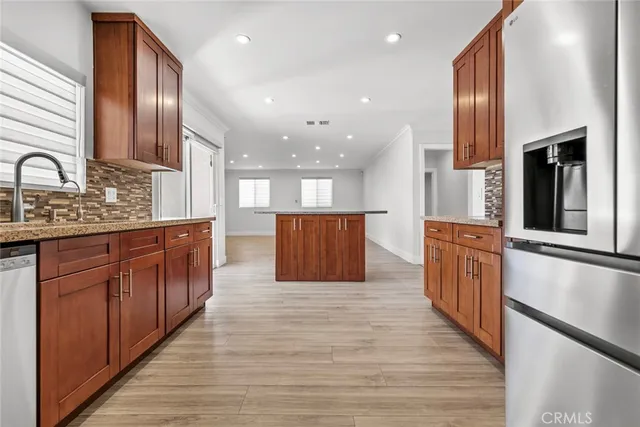 $5,000 | 7911 Fulton Avenue, North Hollywood, CA 91605