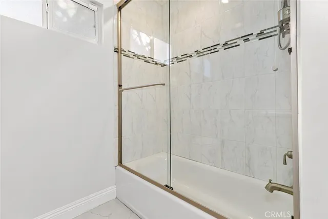 $5,000 | 7911 Fulton Avenue, North Hollywood, CA 91605