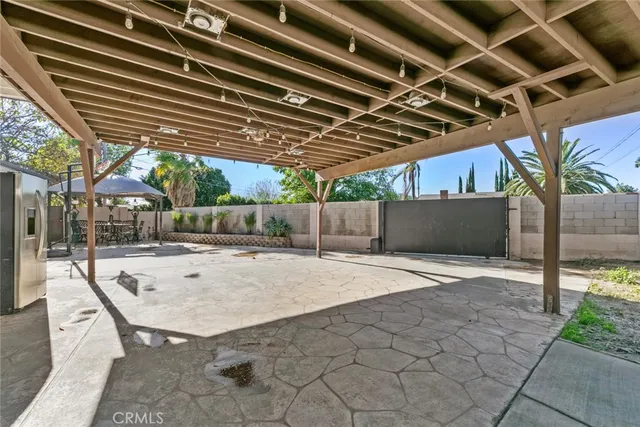 $5,000 | 7911 Fulton Avenue, North Hollywood, CA 91605