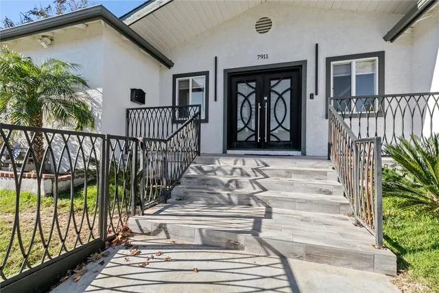 $5,000 | 7911 Fulton Avenue, North Hollywood, CA 91605