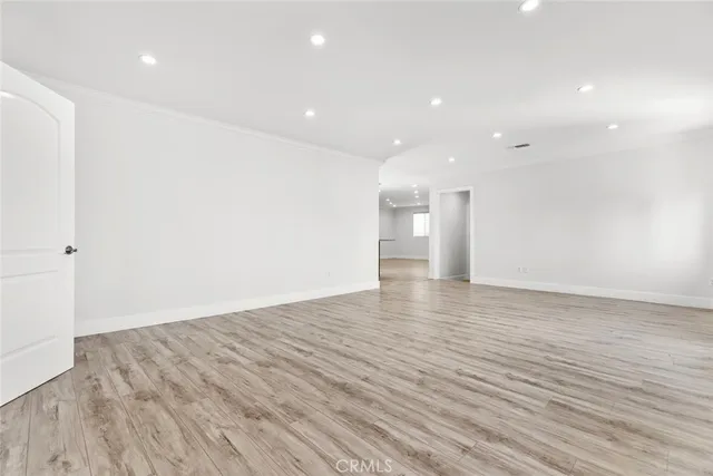 $5,000 | 7911 Fulton Avenue, North Hollywood, CA 91605