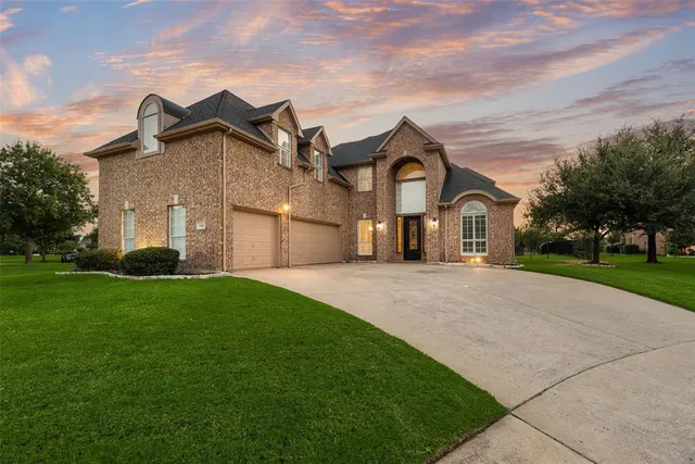 $695,000 | 9601 Waterview Parkway, Rowlett, TX 75089