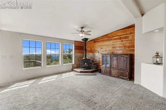 a view of a storage & utility room