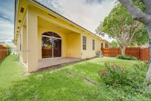 $4,100 | 15339 Southwest 32nd Terrace, Miami, FL 33185