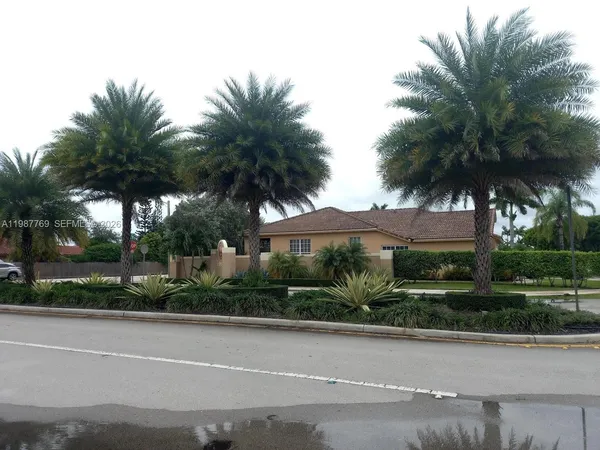 $4,100 | 15339 Southwest 32nd Terrace, Miami, FL 33185