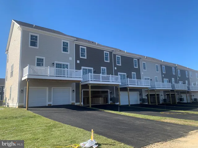 $2,899 | 840 Mapleton Avenue, Unit 204, Middletown, DE 19709